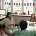 Assurer la santé des enfants expatriés est un enjeu majeur pour la réussite au sein des lycées français et écoles internationales. Entre les barrières linguistiques et la saturation des cabinets locaux, l'accès à des soins francophones de qualité devient souvent un défi pour les familles et les établissements.